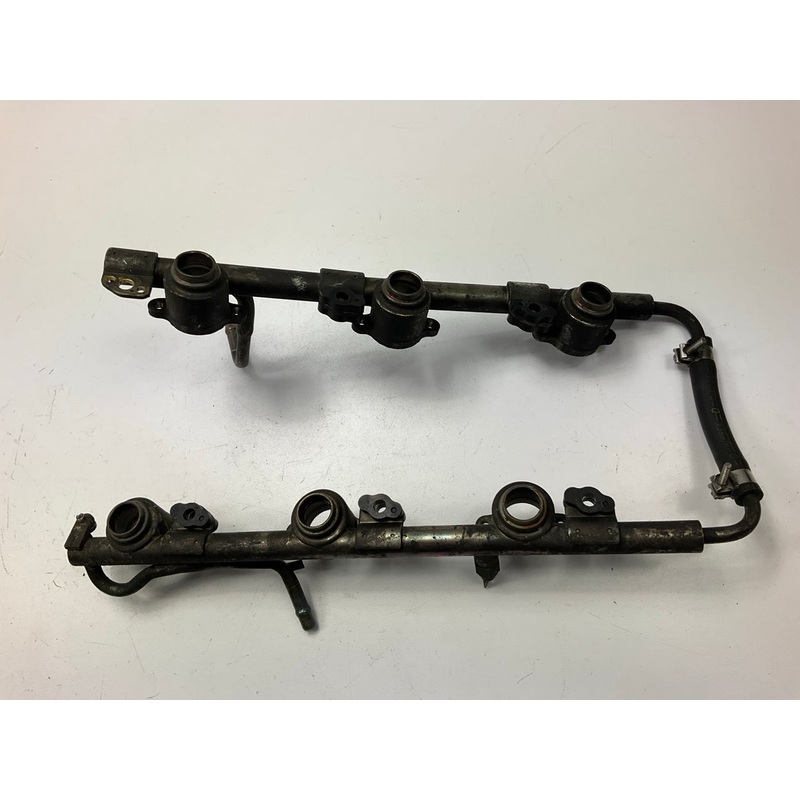 USED Empty Stock OEM Fuel Injector Fuel Rail OEM For 1990-1996 Nissan 300zx Z32