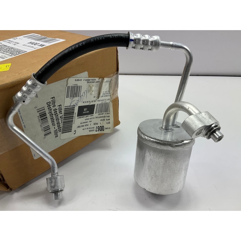 Four Seasons 83157 A/C Receiver Drier With Hose For 2004-2007 Saturn Vue 3.5L V6