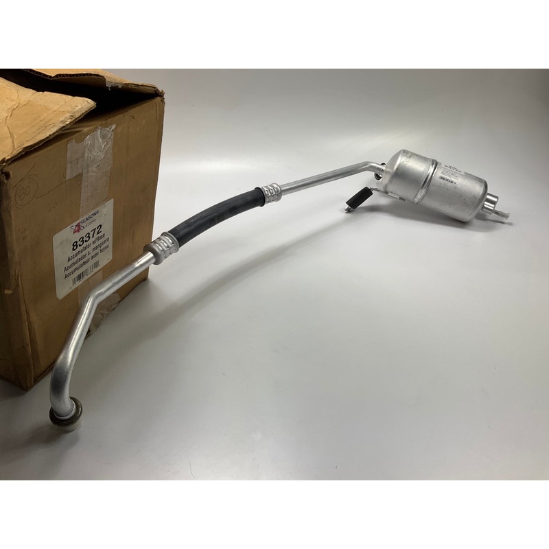 Four Seasons 83372 A/C Accumulator With Hose Assembly