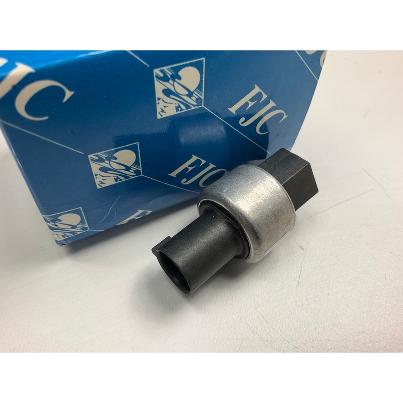 FJC 3266 A/C Pressure Switch