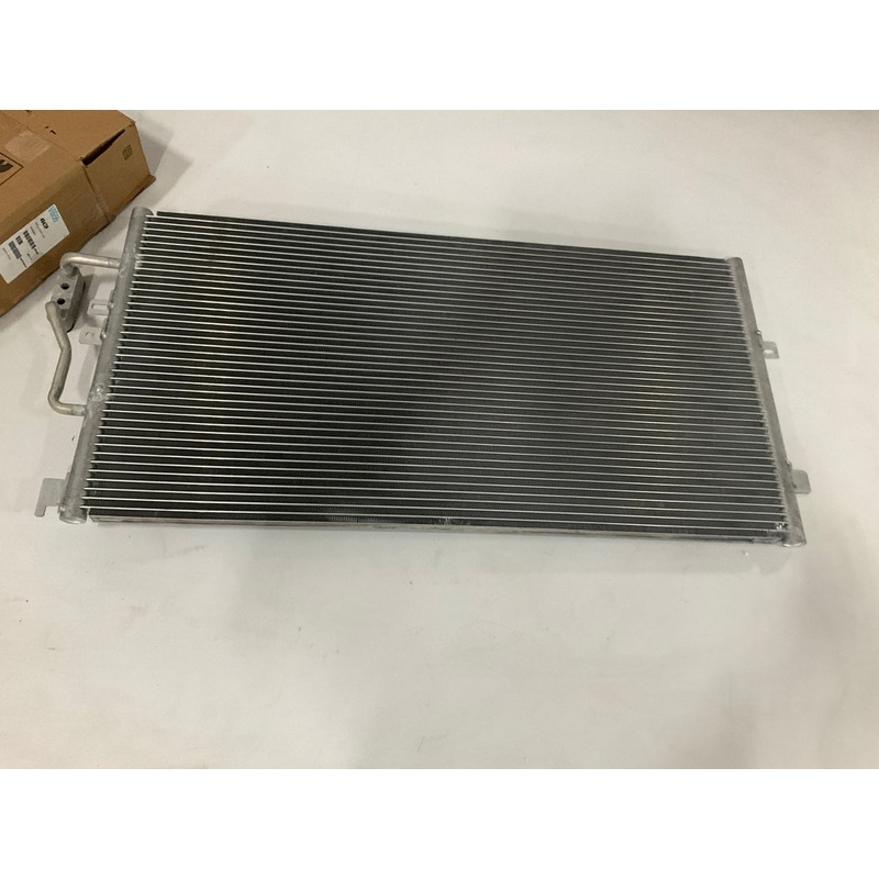 Vision 4943P A/C Condenser For 1998-2004 Cadillac Seville 4.6L-V8